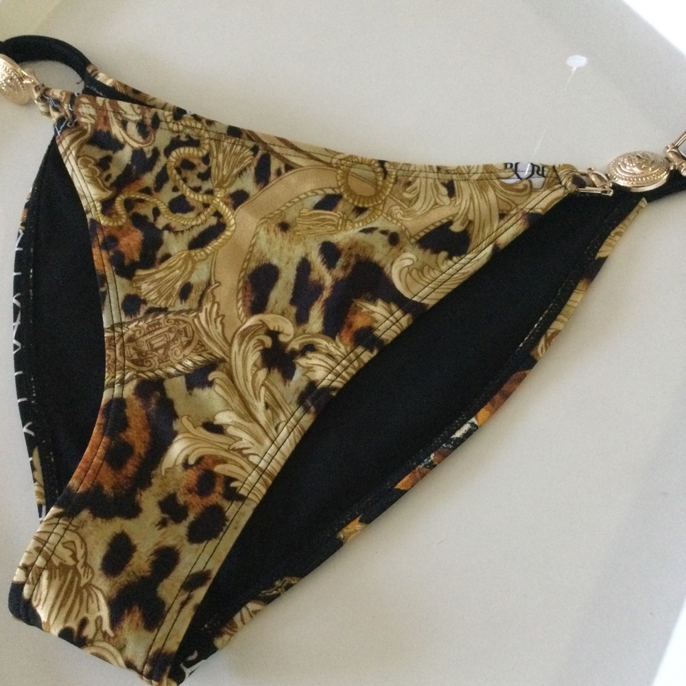 RIVER ISLAND RESORT MIXED PRINT BIKINI BOTTOMS WITH MEDALLION DETAIL SIZE 6 NWOT